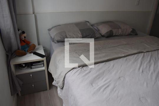 Suíte de apartamento à venda com 2 quartos, 72m² em Capão Raso, Curitiba