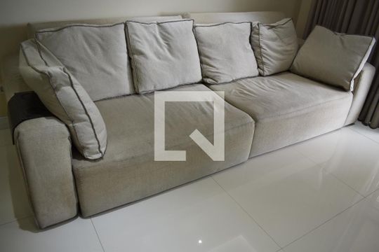 Sala de apartamento à venda com 2 quartos, 72m² em Capão Raso, Curitiba
