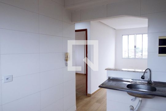 Cozinha de apartamento para alugar com 2 quartos, 50m² em Esplanada dos Barreiros, São Vicente