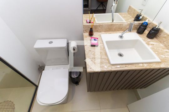 Banheiro de kitnet/studio para alugar com 1 quarto, 25m² em Vila Mariana, São Paulo