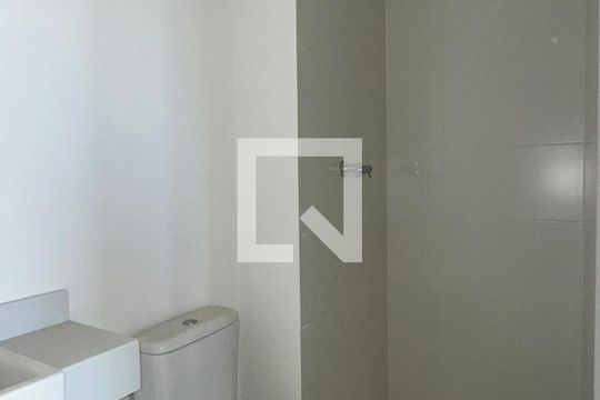 Banheiro Social de apartamento para alugar com 2 quartos, 53m² em Alphaville Empresarial, Barueri