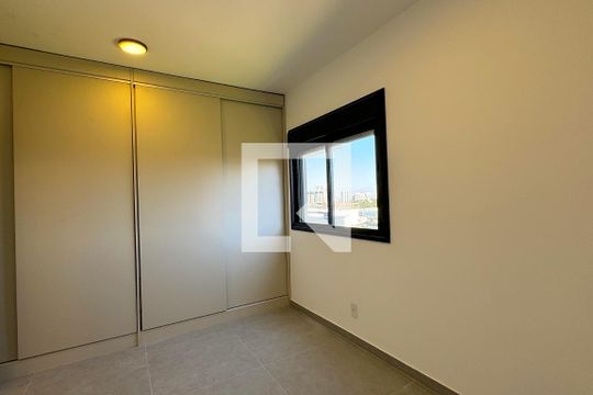 Suíte 1 de apartamento para alugar com 2 quartos, 63m² em Tamboré, Barueri