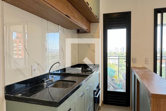 Cozinha de apartamento para alugar com 2 quartos, 63m² em Tamboré, Barueri