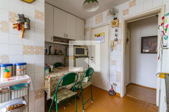 Cozinha de apartamento para alugar com 2 quartos, 92m² em Vila Mariana, São Paulo