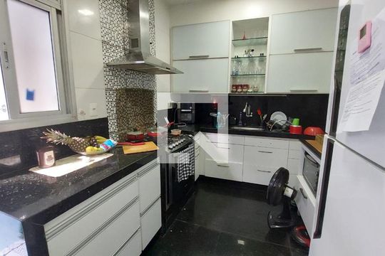 Cozinha de casa à venda com 4 quartos, 244m² em Itapoã, Belo Horizonte