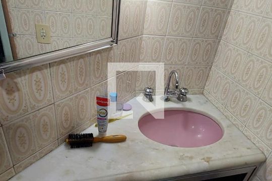 banheiro 1 de casa à venda com 4 quartos, 244m² em Itapoã, Belo Horizonte