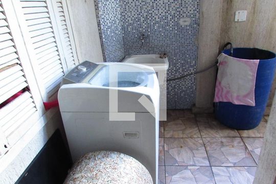Área de Serviço de casa à venda com 4 quartos, 130m² em Vila Sonia do Taboao, São Paulo