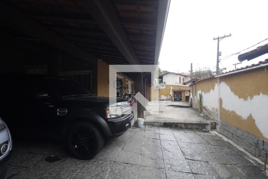 Garagem de casa de condomínio para alugar com 4 quartos, 606m² em Anil, Rio de Janeiro