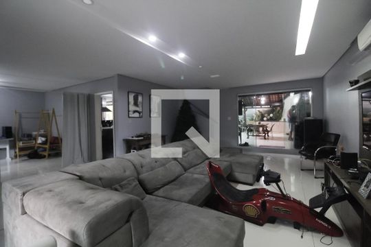 Sala de casa de condomínio para alugar com 4 quartos, 606m² em Anil, Rio de Janeiro