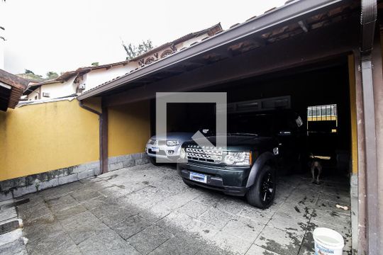 Garagem de casa de condomínio para alugar com 4 quartos, 606m² em Anil, Rio de Janeiro