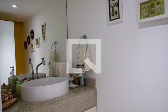 Lavabo de apartamento à venda com 4 quartos, 320m² em Recreio dos Bandeirantes, Rio de Janeiro