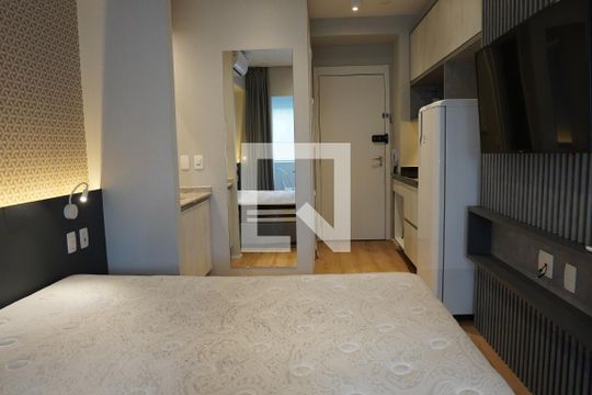 Studio de kitnet/studio para alugar com 1 quarto, 25m² em Vila Madalena, São Paulo