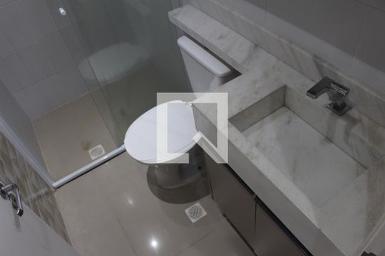 Banheiro 2 de apartamento para alugar com 3 quartos, 70m² em Jardim Independência (são Paulo), São Paulo