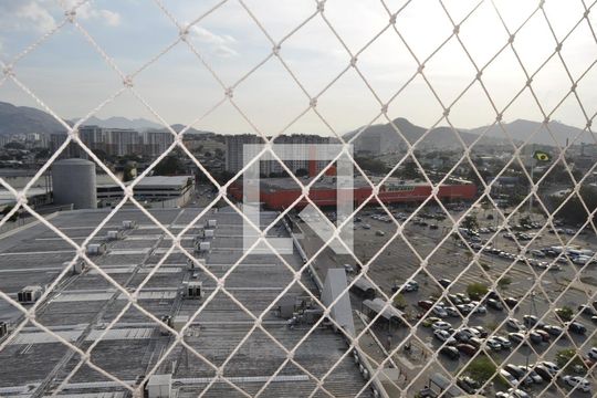 Vista de apartamento para alugar com 3 quartos, 66m² em Del Castilho, Rio de Janeiro
