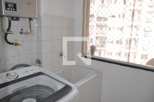 Área de Serviço de apartamento para alugar com 3 quartos, 66m² em Del Castilho, Rio de Janeiro