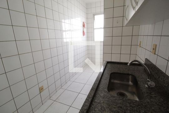Cozinha de apartamento para alugar com 2 quartos, 62m² em Patrimônio, Uberlândia