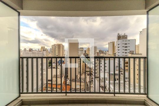 Varanda de kitnet/studio à venda com 1 quarto, 22m² em Santa Ifigênia, São Paulo