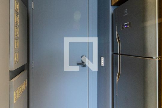 Cozinha de kitnet/studio à venda com 1 quarto, 22m² em Santa Ifigênia, São Paulo