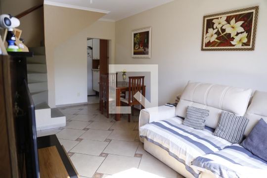 Sala de casa à venda com 3 quartos, 160m² em Jardim Santo Elias, São Paulo
