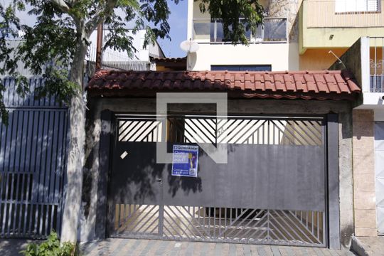 Fachada de casa à venda com 3 quartos, 160m² em Jardim Santo Elias, São Paulo