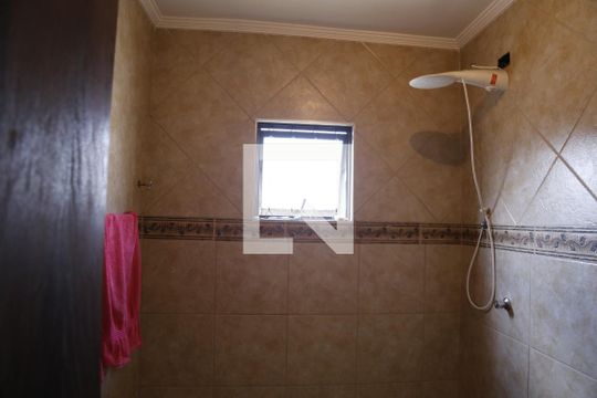 Banheiro Social de casa à venda com 3 quartos, 160m² em Jardim Santo Elias, São Paulo