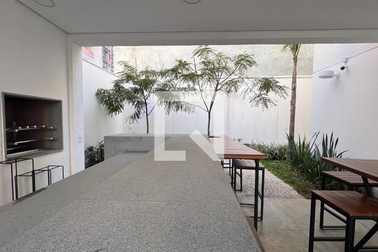 Churrasqueira de kitnet/studio para alugar com 1 quarto, 23m² em Pinheiros, São Paulo