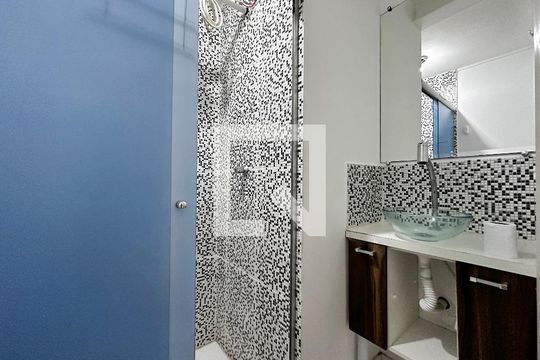 Banheiro de apartamento para alugar com 1 quarto, 35m² em Santo Amaro, São Paulo
