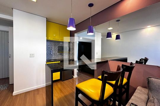 Cozinha de apartamento para alugar com 1 quarto, 35m² em Santo Amaro, São Paulo
