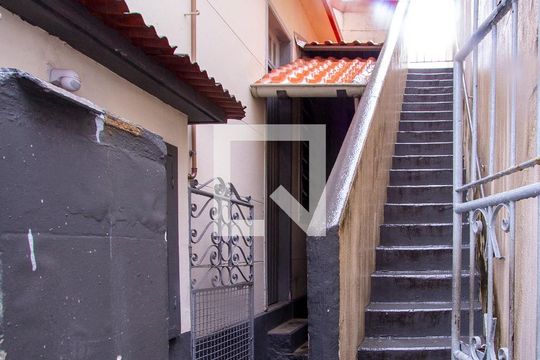 Entrada de casa à venda com 7 quartos, 250m² em Fonseca, Niterói