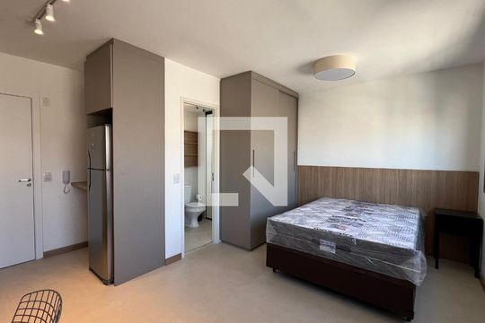 Quarto de kitnet/studio à venda com 1 quarto, 25m² em Pinheiros, São Paulo