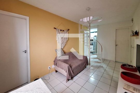 Sala de apartamento à venda com 2 quartos, 96m² em Maria Paula, Niterói