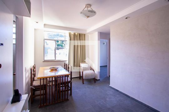 Apartamento para alugar com 2 quartos, 60m² em Santa Rosa, Niterói