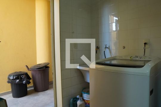Área de Serviço de casa à venda com 3 quartos, 143m² em Vila Madalena, São Paulo