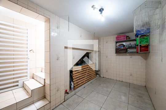 Garagem de casa à venda com 2 quartos, 180m² em Vila do Encontro, São Paulo