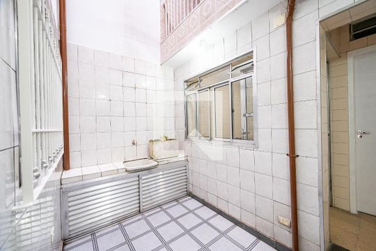 Quintal de casa à venda com 2 quartos, 180m² em Vila do Encontro, São Paulo