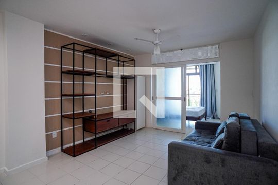 Apartamento à venda com 1 quarto, 75m² em Camboinhas, Niterói
