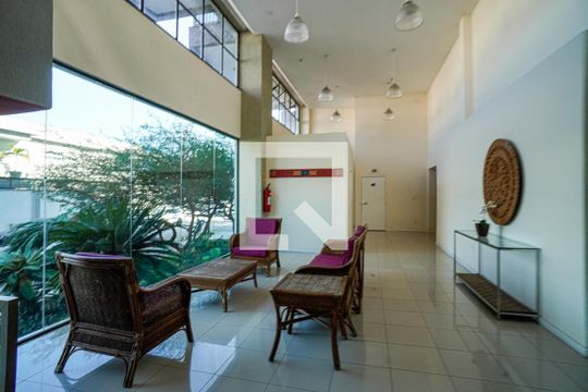 Entrada de apartamento à venda com 1 quarto, 75m² em Camboinhas, Niterói