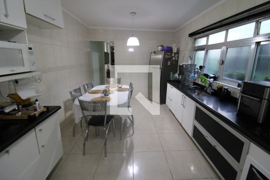 Cozinha de casa à venda com 4 quartos, 150m² em Parque Edu Chaves, São Paulo