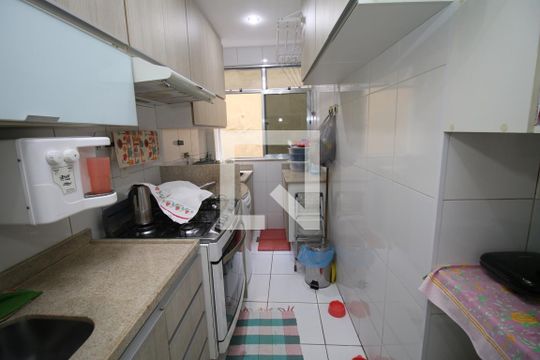 Cozinha de apartamento à venda com 2 quartos, 54m² em Cordovil, Rio de Janeiro