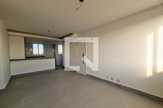 Sala de apartamento à venda com 2 quartos, 65m² em Ipiranga, Belo Horizonte