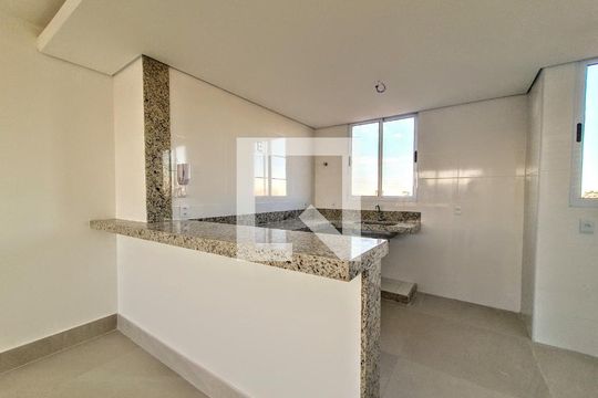 Cozinha de apartamento à venda com 2 quartos, 65m² em Ipiranga, Belo Horizonte