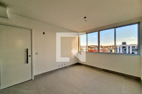 Apartamento à venda com 2 quartos, 65m² em Ipiranga, Belo Horizonte