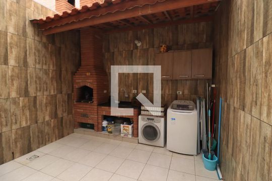 Churrasqueira de casa à venda com 3 quartos, 140m² em Vila Carrao, São Paulo