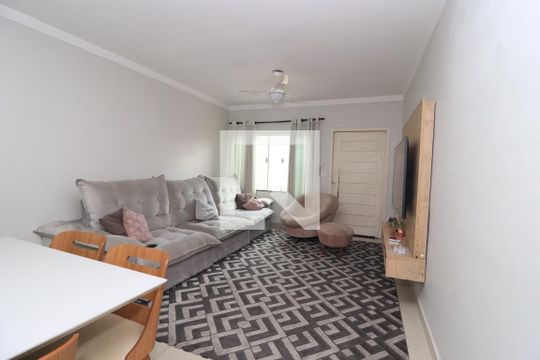 Sala de TV de casa à venda com 3 quartos, 140m² em Vila Carrao, São Paulo