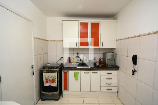 Cozinha de casa de condomínio à venda com 3 quartos, 100m² em Vila Campo Grande, São Paulo