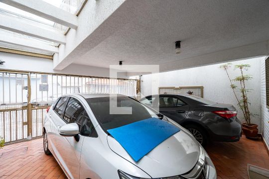 Garagem de casa à venda com 3 quartos, 170m² em Vila da Saúde, São Paulo