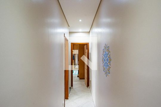Corredor de casa à venda com 3 quartos, 170m² em Vila da Saúde, São Paulo