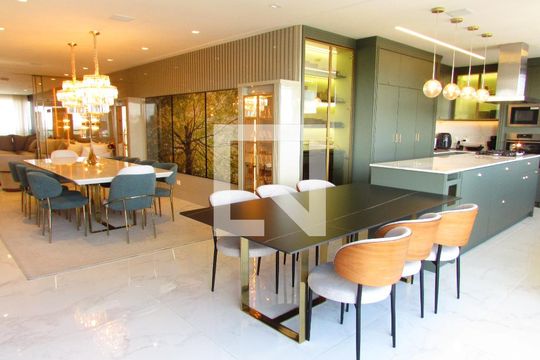Apartamento à venda com 4 quartos, 252m² em Real Parque, São Paulo