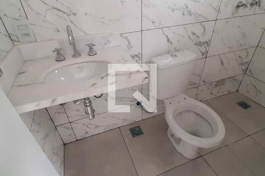 Banheiro da Suíte de casa à venda com 3 quartos, 87m² em Bela Vista, Osasco
