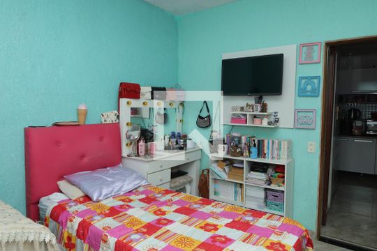 Quarto 1 de casa à venda com 3 quartos, 27m² em Conjunto Residencial José Bonifácio, São Paulo
